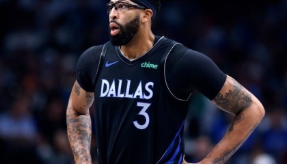 开云官方-勇士未与独行侠积极谈判戴维斯交易|安东尼·戴维斯|金州勇士队|达拉斯独行侠队|安东尼-戴维斯|nba_新浪体育_新浪新闻