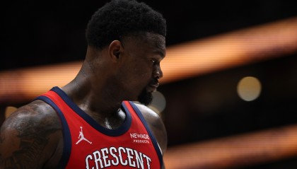 开云体育-一言难尽！锡安全场5中2&amp;罚球3中0得到4分4板 出战15分钟因病退赛