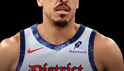 尼克斯底薪签约布罗格登，麦克布朗帅位受关注