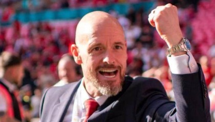 体育娱乐-回顾：从滕嗨到滕圣 下课热门如何得以留任续约？