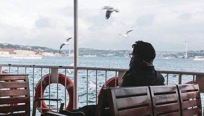 瓦伦西亚锁定布伦特福德中场奥涅卡|迪昂|开罗|贝西克塔斯|恩迪迪|西亚塔斯_新浪体育_新浪新闻