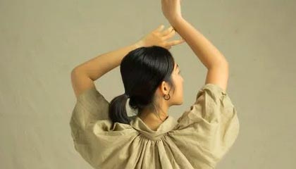 不打不相识,海米提曾头顶张玉宁染红造中超名场面